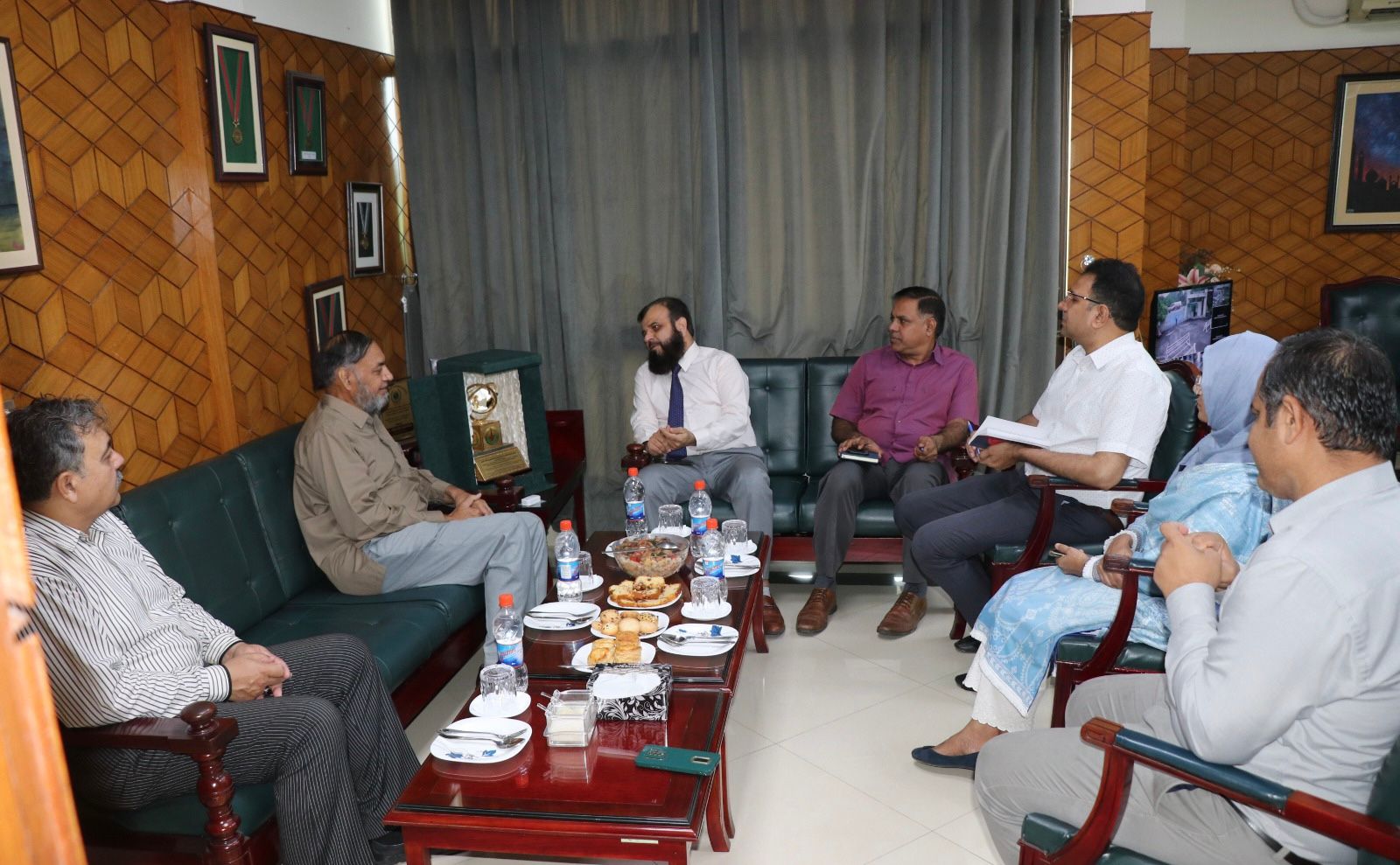 CEO PARB Dr. Abid Mahmood Visits CEMB