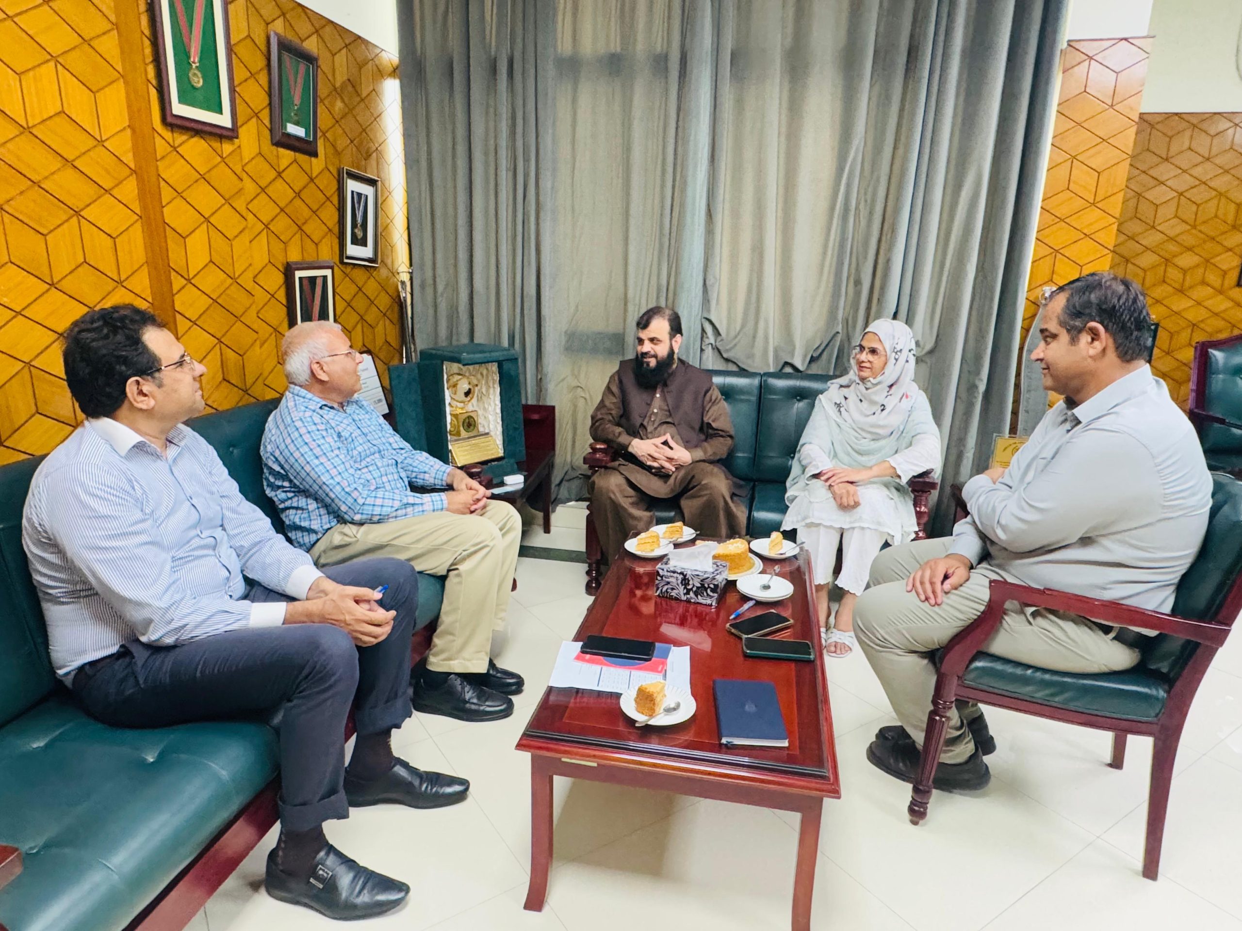 Director NIBGE Visits CEMB
